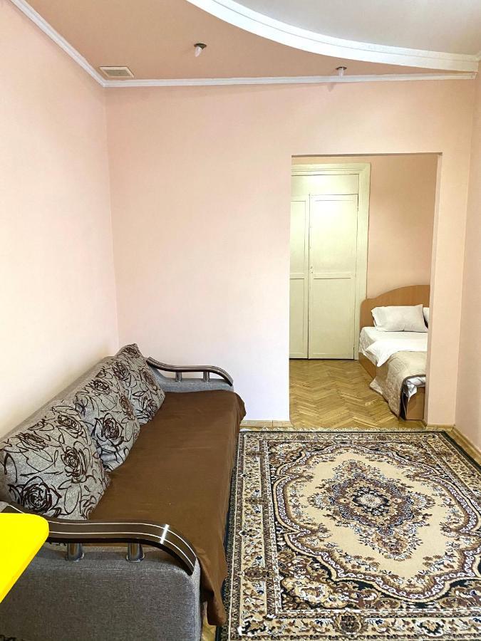 Квартира Біля Залізничного Вокзалу Вулиця Залізнична 10 До 5 Гостей Львов Экстерьер фото